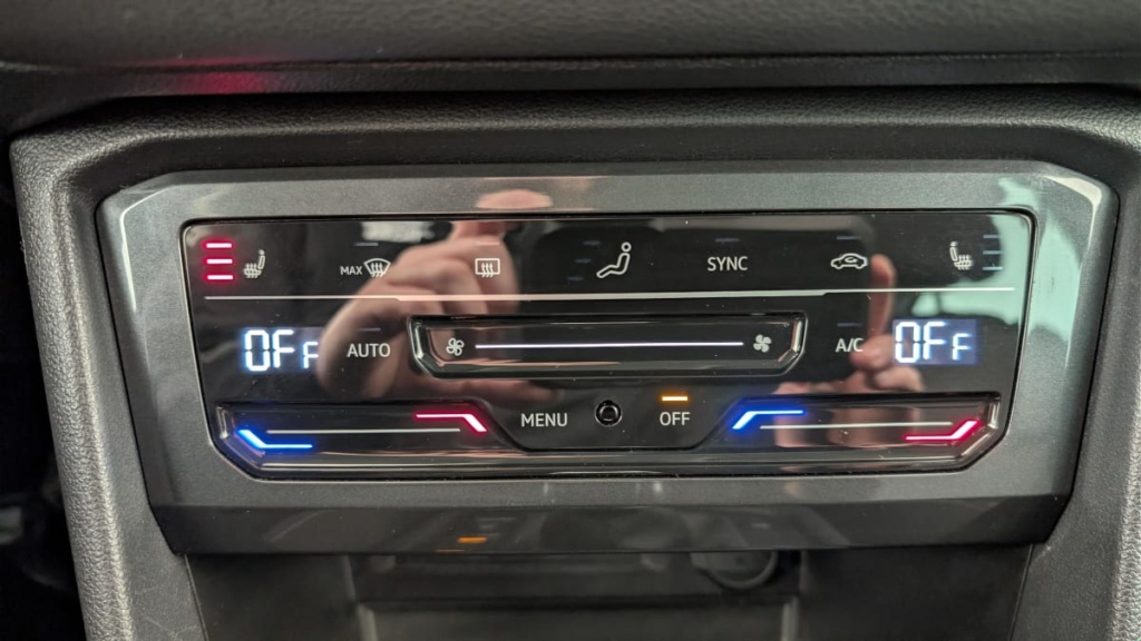 VOLKSWAGEN Tiguan 1.4 EHYBRID 245CH DSG6 ACTIVE - ref: 1-378458 - Photo 19