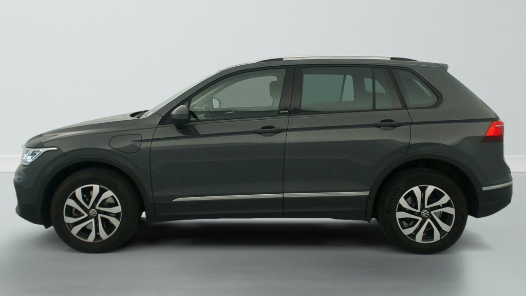 VOLKSWAGEN Tiguan 1.4 EHYBRID 245CH DSG6 ACTIVE - ref: 1-378458 - Photo 4