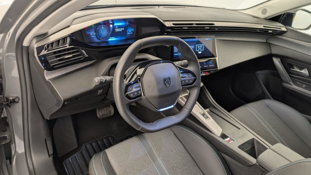 PEUGEOT 408 Hybrid 136 e-DCS6 Allure - ref: 1-378467 - Photo 15