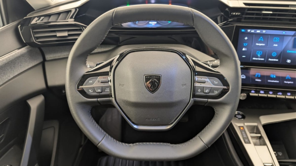 PEUGEOT 408 Hybrid 136 e-DCS6 Allure - ref: 1-378469 - Photo 14