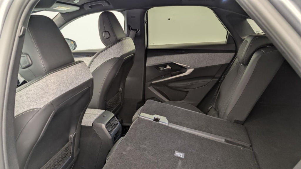 PEUGEOT 3008 Hybrid 145 e-DCS6 GT - ref: 1-378498 - Photo 12