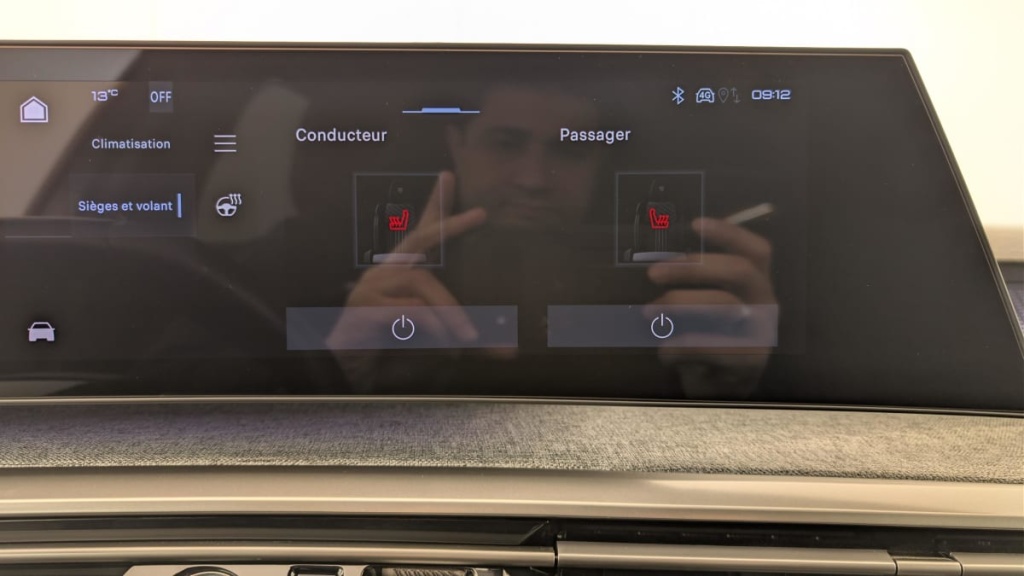 PEUGEOT 3008 Hybrid 145 e-DCS6 GT - ref: 1-378498 - Photo 20