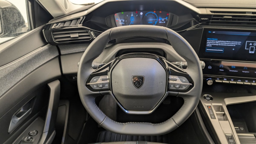 PEUGEOT 408 Hybrid 136 e-DCS6 Allure - ref: 1-378511 - Photo 14