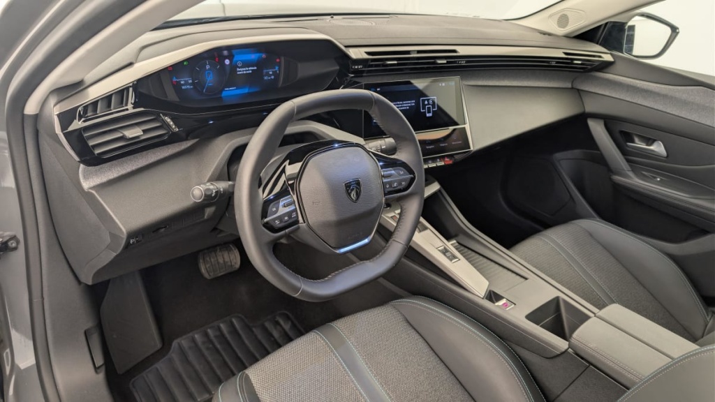 PEUGEOT 408 Hybrid 136 e-DCS6 Allure - ref: 1-378518 - Photo 15