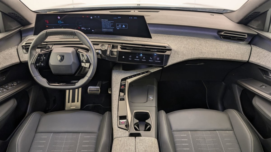 PEUGEOT 3008 Hybrid 145 e-DCS6 GT - ref: 1-378628 - Photo 13