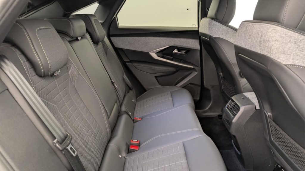 PEUGEOT 3008 Hybrid 145 e-DCS6 GT - ref: 1-378632 - Photo 10