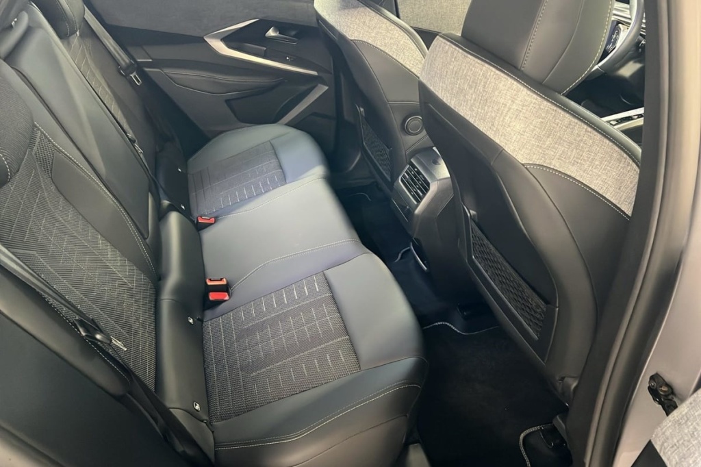 PEUGEOT 3008 Hybrid 145 e-DCS6 GT - ref: 1-378639 - Photo 10