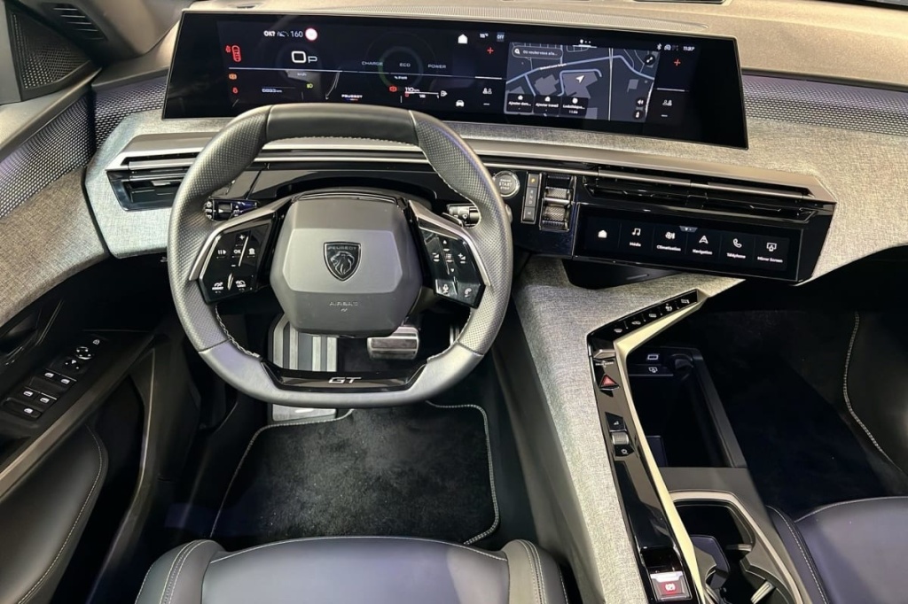 PEUGEOT 3008 Hybrid 145 e-DCS6 GT - ref: 1-378639 - Photo 13