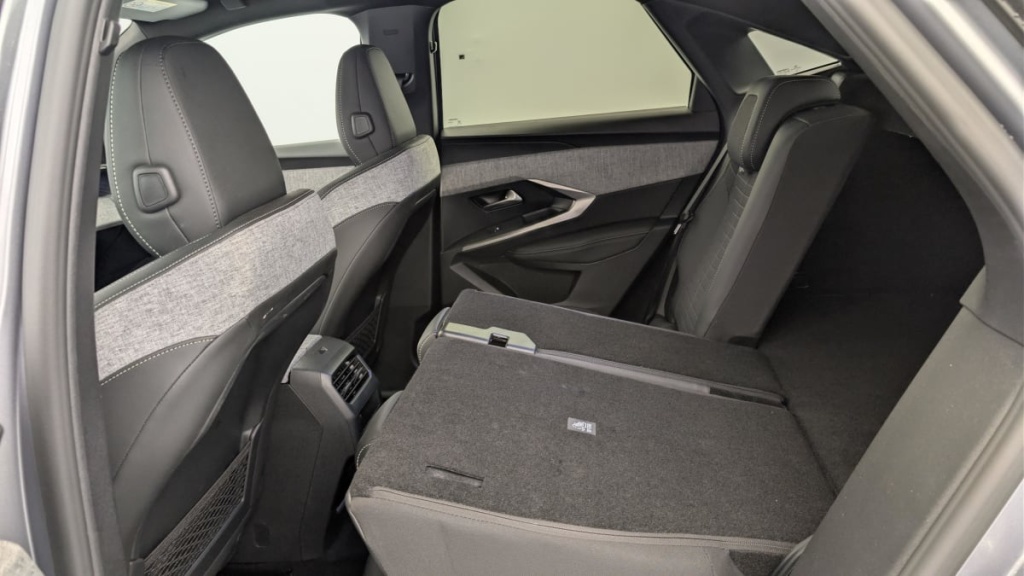 PEUGEOT 3008 Hybrid 145 e-DCS6 GT - ref: 1-378640 - Photo 12