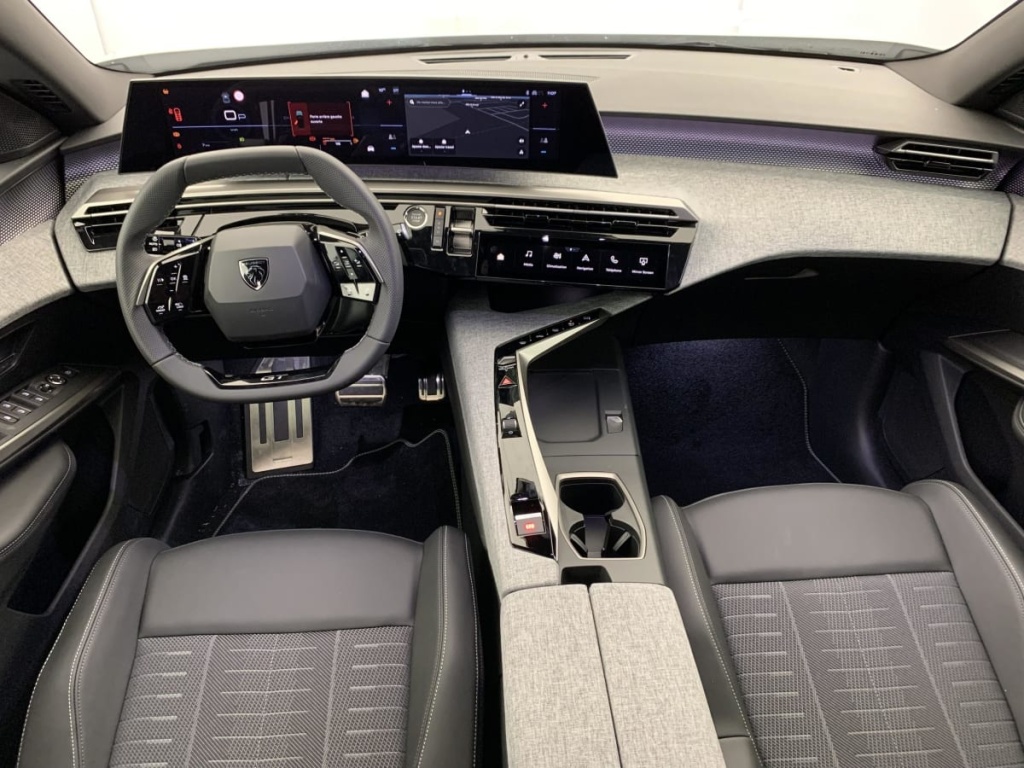 PEUGEOT 5008 Hybrid 145 e-DCS6 GT - ref: 1-378674 - Photo 15