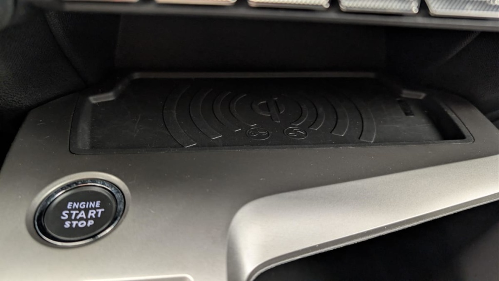 PEUGEOT 408 Hybrid 145 e-DCS6 GT - ref: 1-378876 - Photo 17