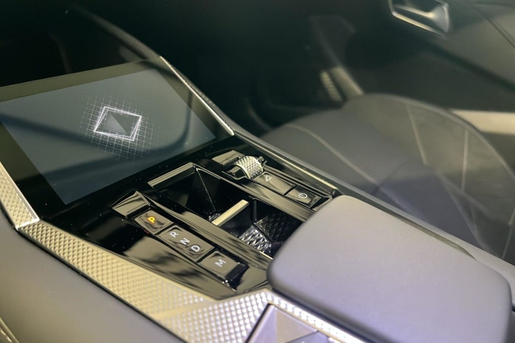 DS DS4 BlueHDi 130 EAT8 Etoile - Alcantara - ref: 1-378942 - Photo 16