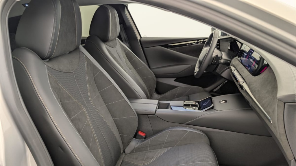 DS DS4 BlueHDi 130 EAT8 Etoile - Alcantara - ref: 1-378944 - Photo 9