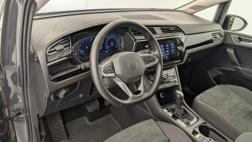 VOLKSWAGEN Touran 1.5 TSI EVO 150 DSG7 7pl Style - ref: 1-379223 - Photo 15