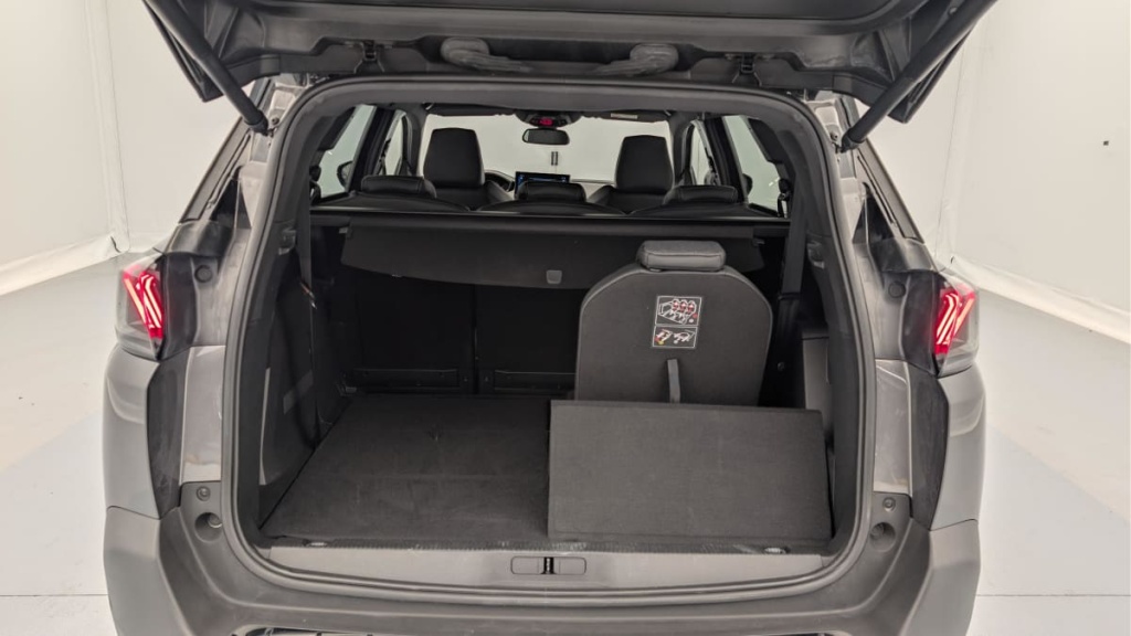 PEUGEOT 5008 Hybrid 136 e-DCS6 Allure Pack - ref: 1-379232 - Photo 11