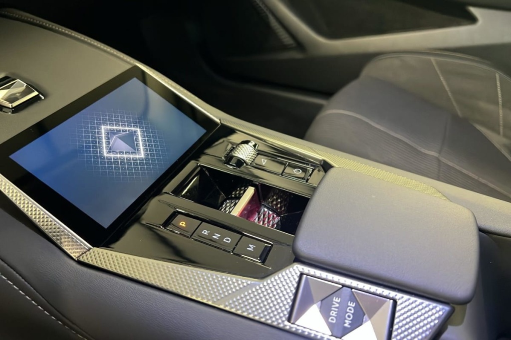 DS DS4 Hybride 145 e-DCT6 Etoile - Alcantara - ref: 1-379342 - Photo 16