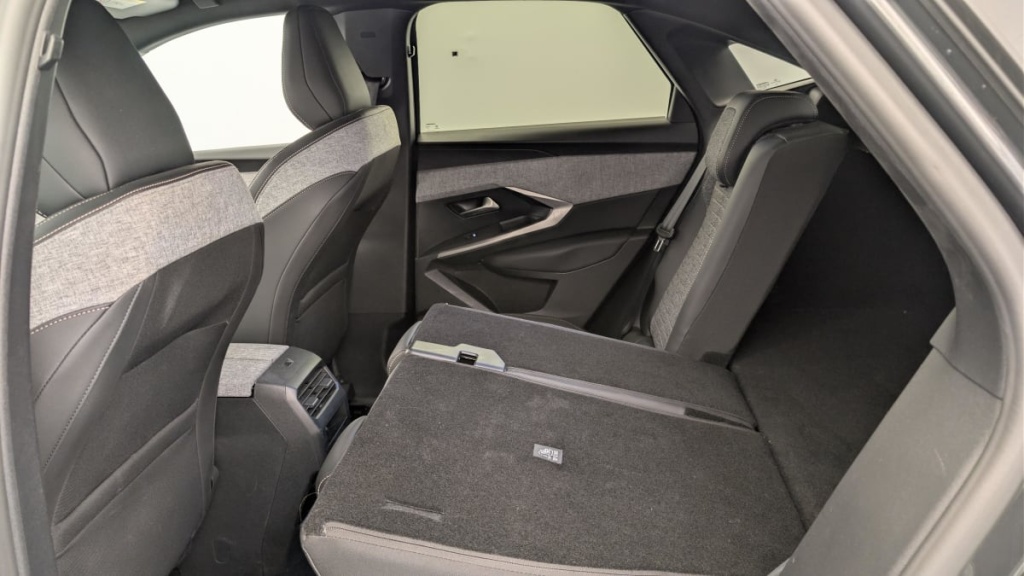 PEUGEOT 3008 Hybrid 145 e-DCS6 Allure - ref: 1-379456 - Photo 12