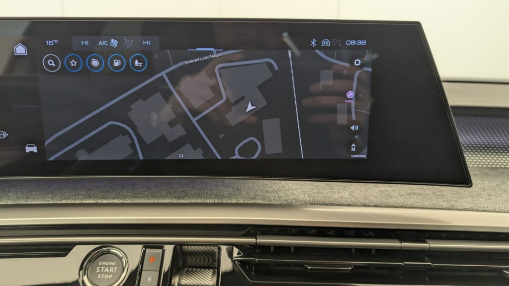 PEUGEOT 3008 Hybrid 145 e-DCS6 GT - ref: 1-379640 - Photo 19