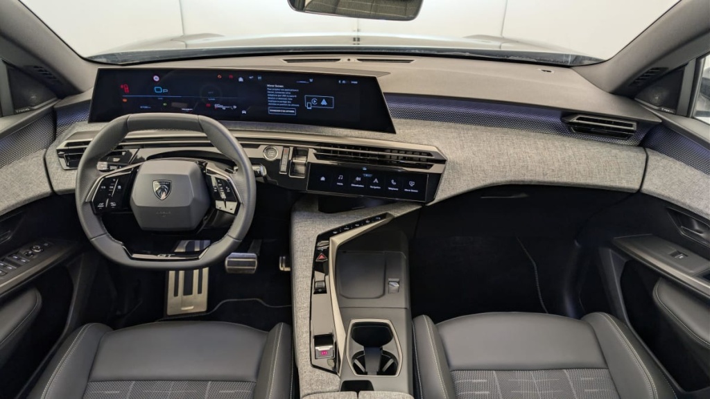 PEUGEOT 3008 Hybrid 145 e-DCS6 GT - ref: 1-379649 - Photo 13