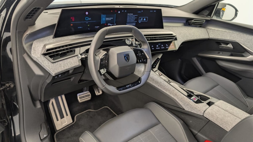 PEUGEOT 3008 Hybrid 145 e-DCS6 GT - ref: 1-379649 - Photo 15