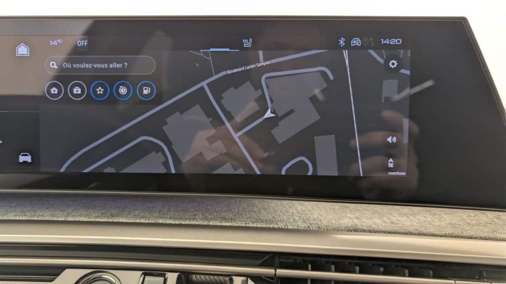 PEUGEOT 3008 Hybrid 145 e-DCS6 GT - ref: 1-379649 - Photo 17