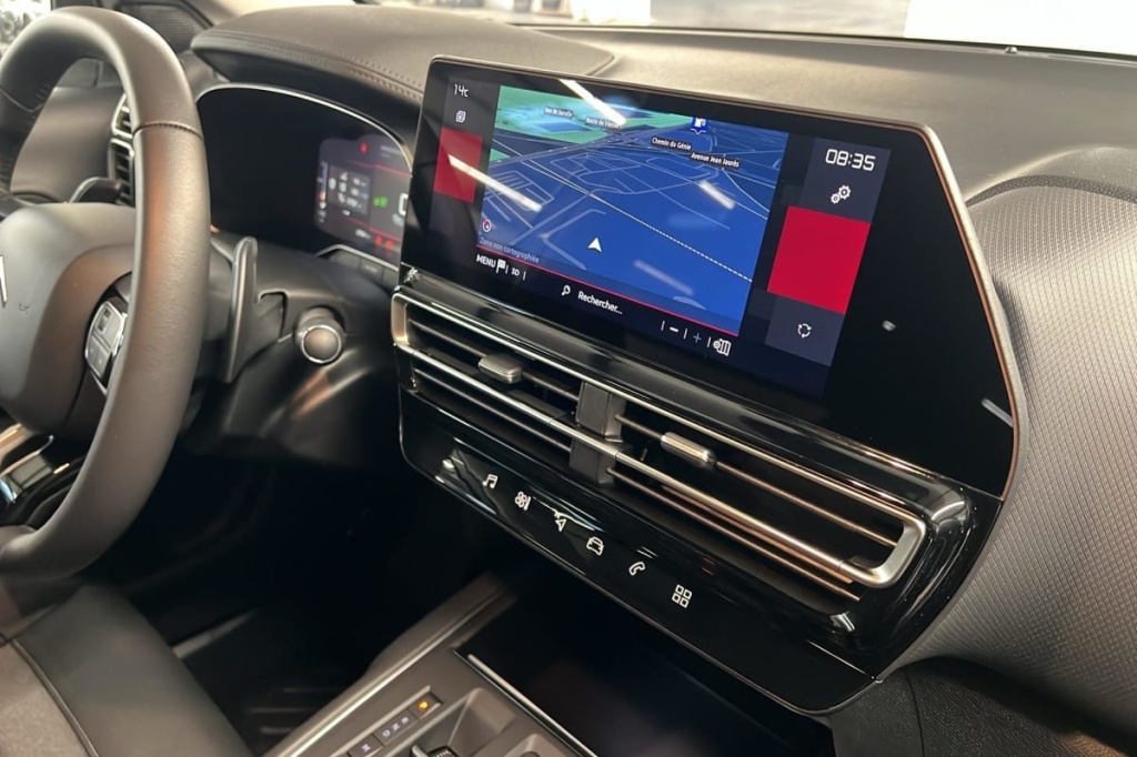 CITROEN C5 Aircross Hybride 145 e-DCS6 Max - ref: 1-379667 - Photo 17