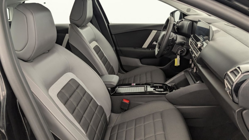 CITROEN C4 PureTech 130 EAT8 Plus - ref: 1-379707 - Photo 9