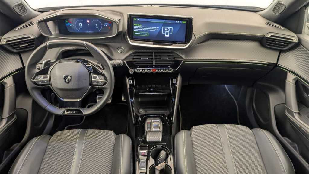 PEUGEOT 2008 PureTech 130 S S EAT8 GT - ref: 1-379979 - Photo 13