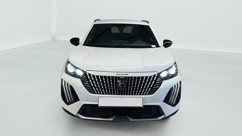 PEUGEOT 2008 Hybrid 145 e-DCS6 Allure - ref: 1-379980 - Photo 2