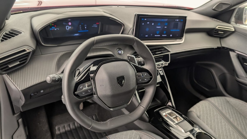 PEUGEOT 2008 Hybrid 145 e-DCS6 Allure - ref: 1-379983 - Photo 15