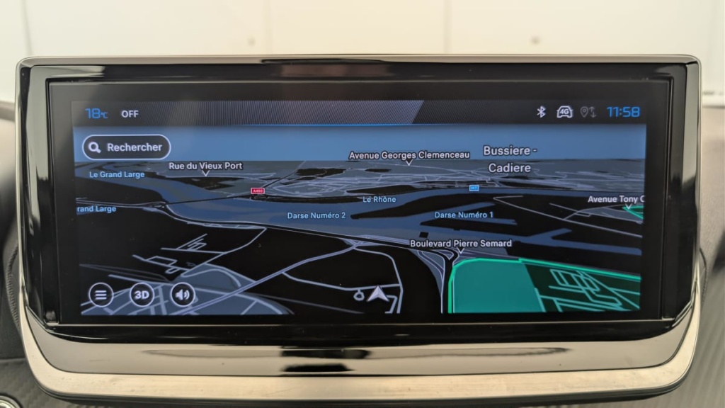 PEUGEOT 2008 Hybrid 145 e-DCS6 Allure - ref: 1-379983 - Photo 17