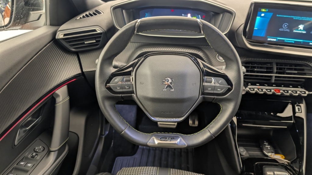 PEUGEOT 2008 136 ch GT - ref: 1-380685 - Photo 14