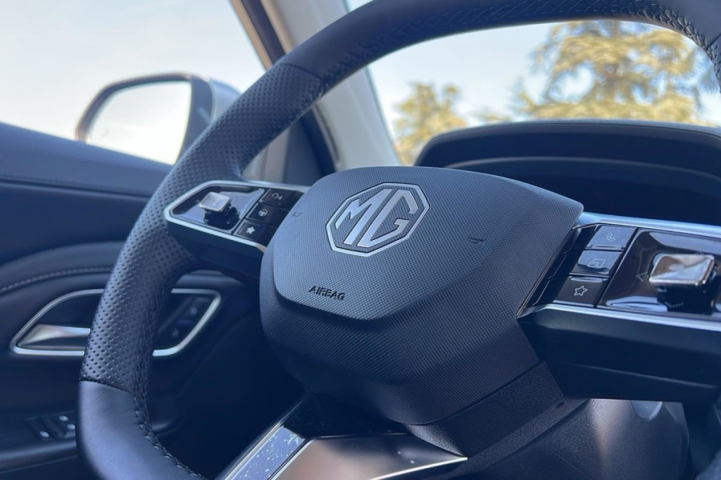 MG ZS 1.5 L Hybrid+ 197 ch Luxury - ref: 1-380745 - Photo 15