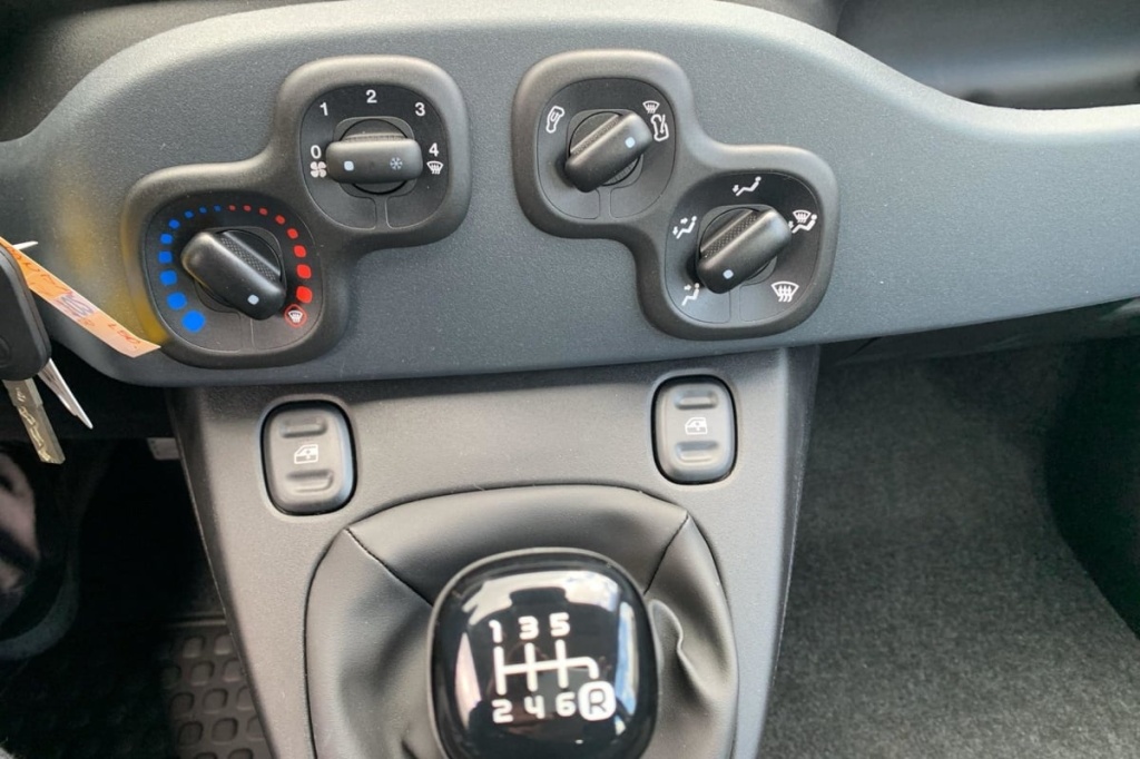 FIAT Panda 1.0 70 ch Hybrid BSG S S City - ref: 1-381073 - Photo 20