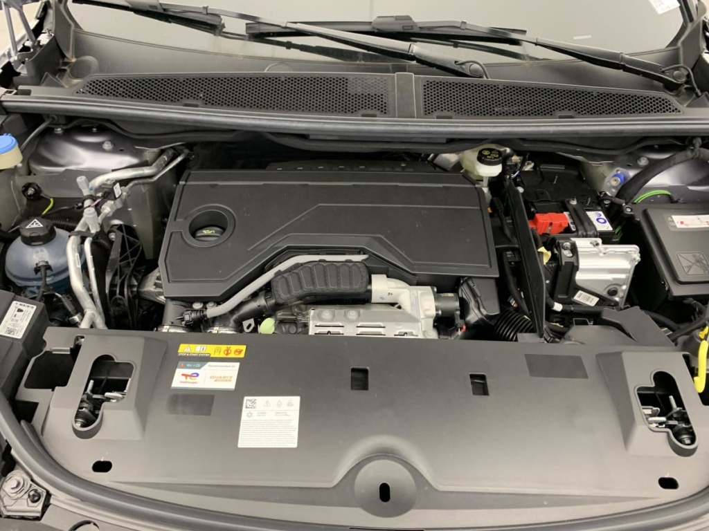 PEUGEOT 5008 Hybrid 145 e-DCS6 GT - ref: 1-381151 - Photo 19