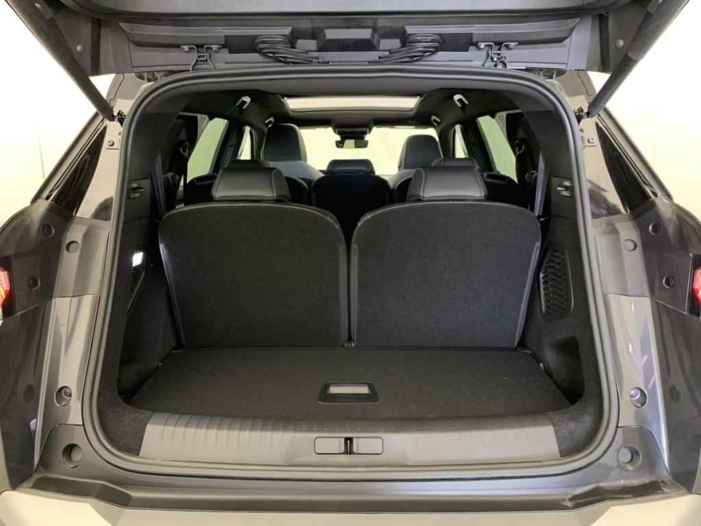 PEUGEOT 5008 Hybrid 145 e-DCS6 GT - ref: 1-381155 - Photo 11