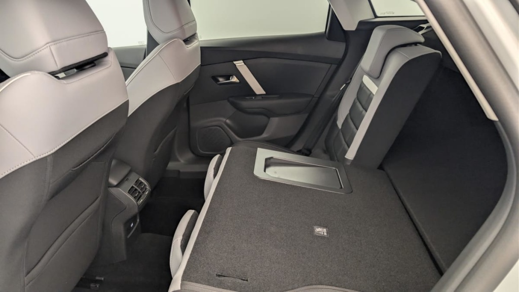 CITROEN C4 Hybride 145 e-DCS6 Max - ref: 1-381315 - Photo 12