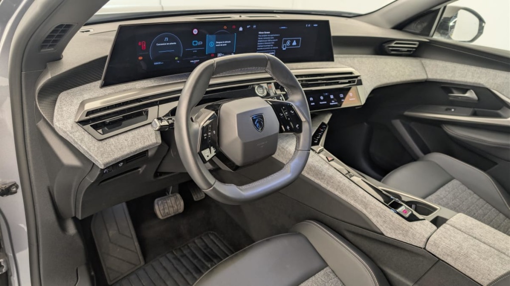 PEUGEOT 5008 HYBRID 145 CH E-DCS6 ALLURE - ref: 1-382162 - Photo 15