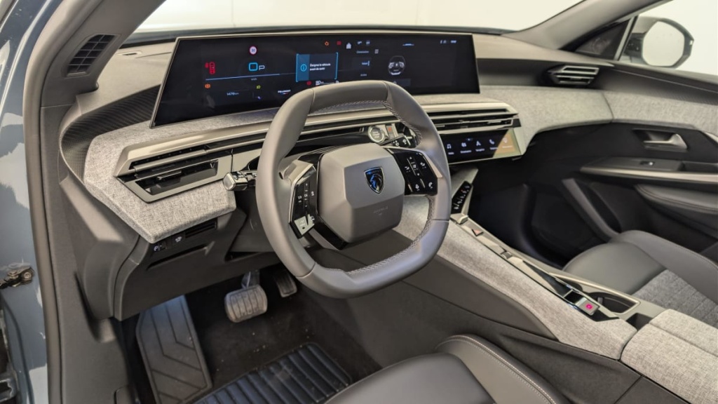 PEUGEOT 5008 HYBRID 145 CH E-DCS6 ALLURE - ref: 1-382335 - Photo 15