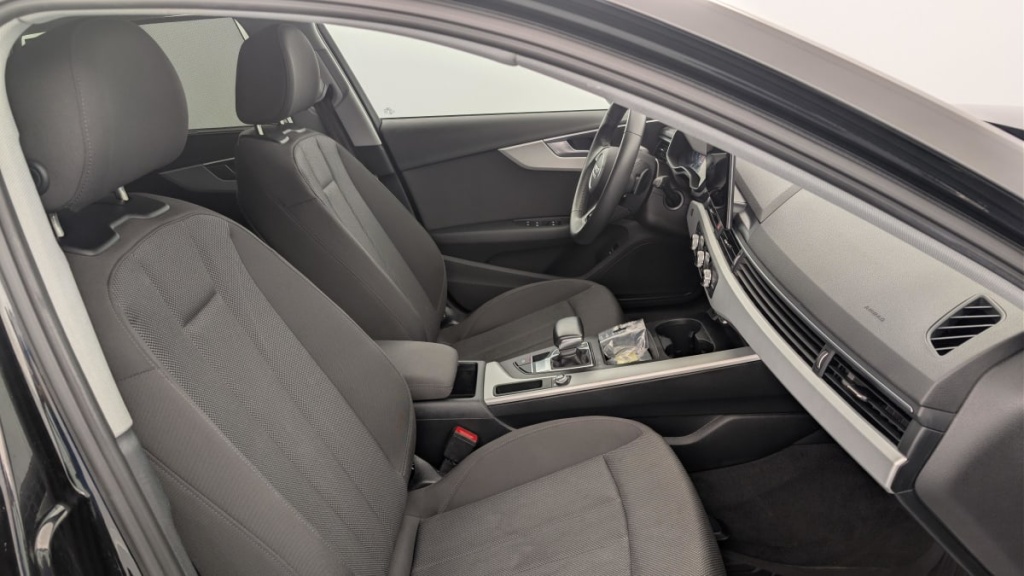 AUDI A4 Avant 35 TFSI 150 S tronic 7 Design - ref: 1-382526 - Photo 9