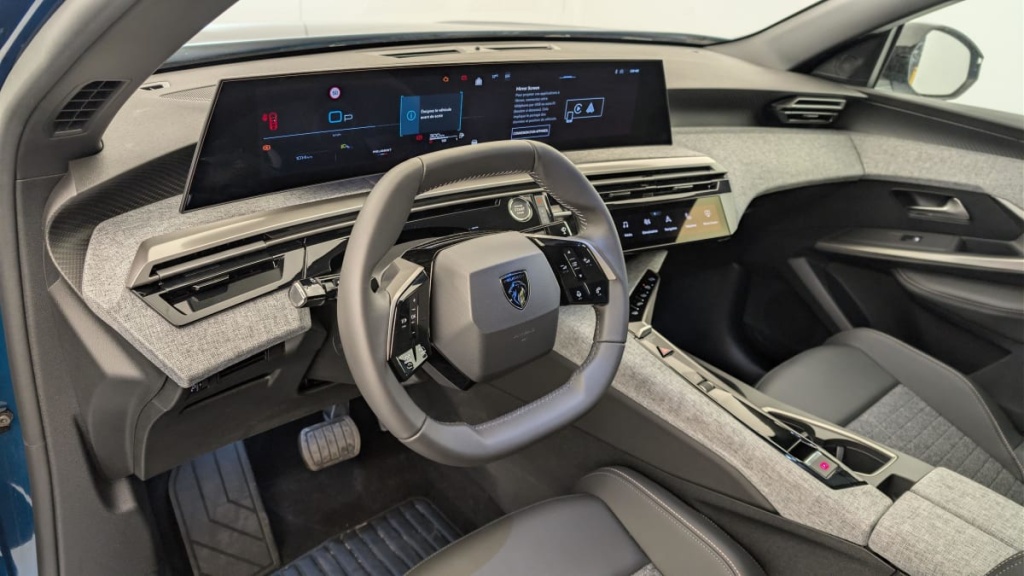 PEUGEOT 3008 Hybrid 145 e-DCS6 Allure - ref: 1-382616 - Photo 15