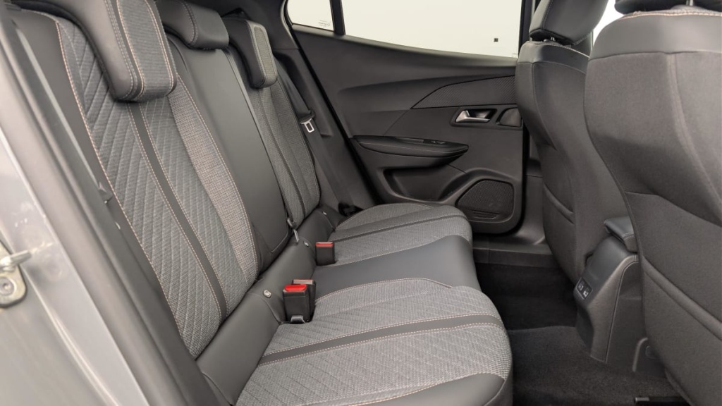 PEUGEOT 2008 100 S S BVM6 Allure - ref: 1-382941 - Photo 10