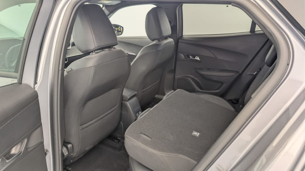 PEUGEOT 2008 Hybrid 145 e-DCS6 Allure - ref: 1-383005 - Photo 12