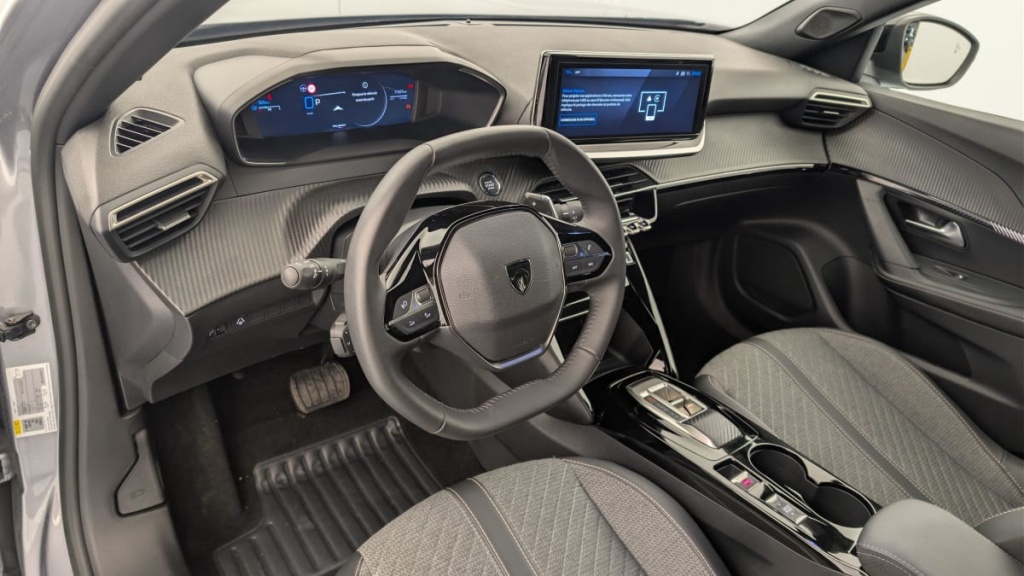 PEUGEOT 2008 Hybrid 145 e-DCS6 Allure - ref: 1-383005 - Photo 15