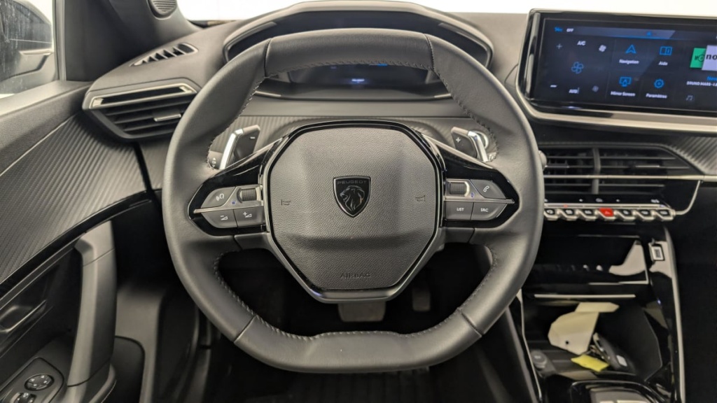 PEUGEOT 2008 Hybrid 145 e-DCS6 Allure - ref: 1-383011 - Photo 14