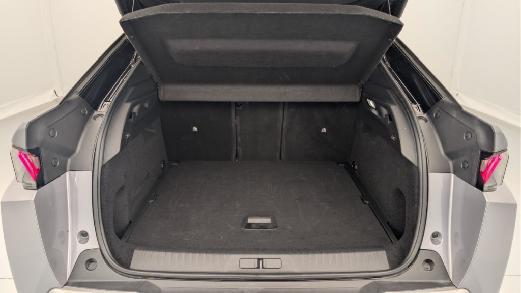 PEUGEOT 3008 Hybrid 145 e-DCS6 GT - ref: 1-383072 - Photo 11