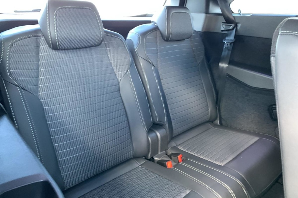 PEUGEOT 5008 Hybrid 145 e-DCS6 GT - ref: 1-383419 - Photo 11