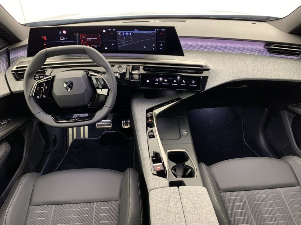 PEUGEOT 5008 Hybrid 145 e-DCS6 GT - ref: 1-383421 - Photo 15