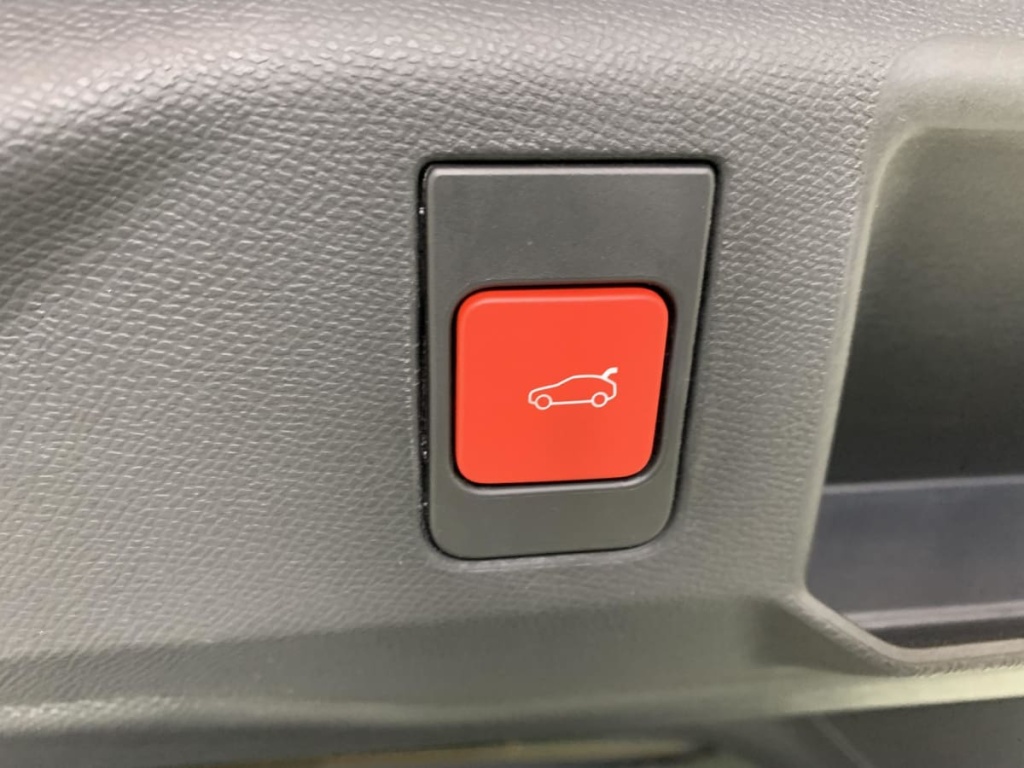 PEUGEOT 5008 Hybrid 145 e-DCS6 GT - ref: 1-383435 - Photo 14