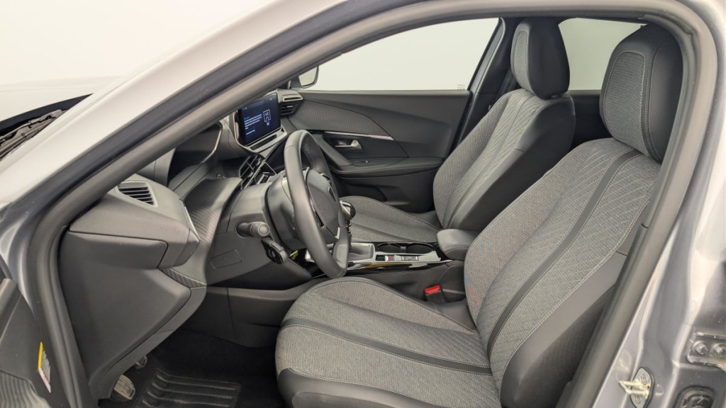 PEUGEOT 2008 100 S S BVM6 Allure - ref: 1-384440 - Photo 16